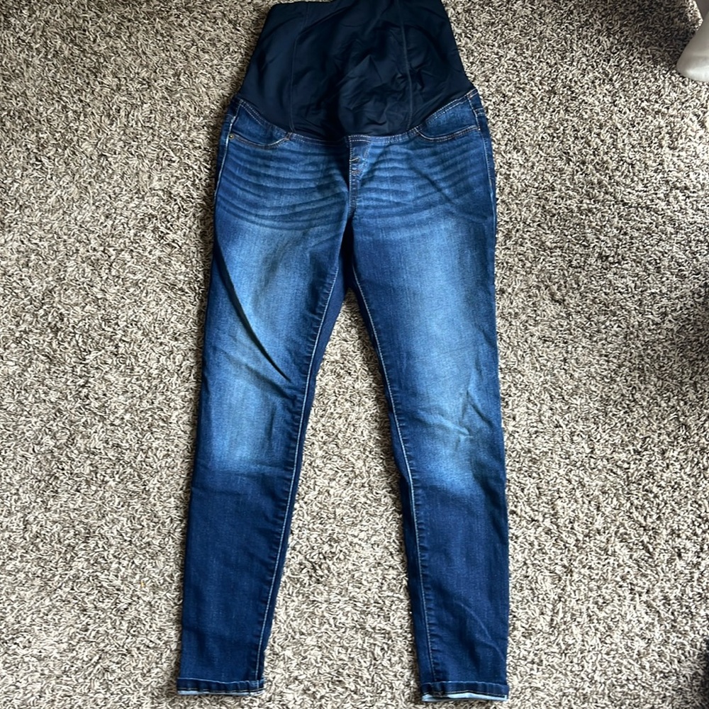 Maternity skinny jeans